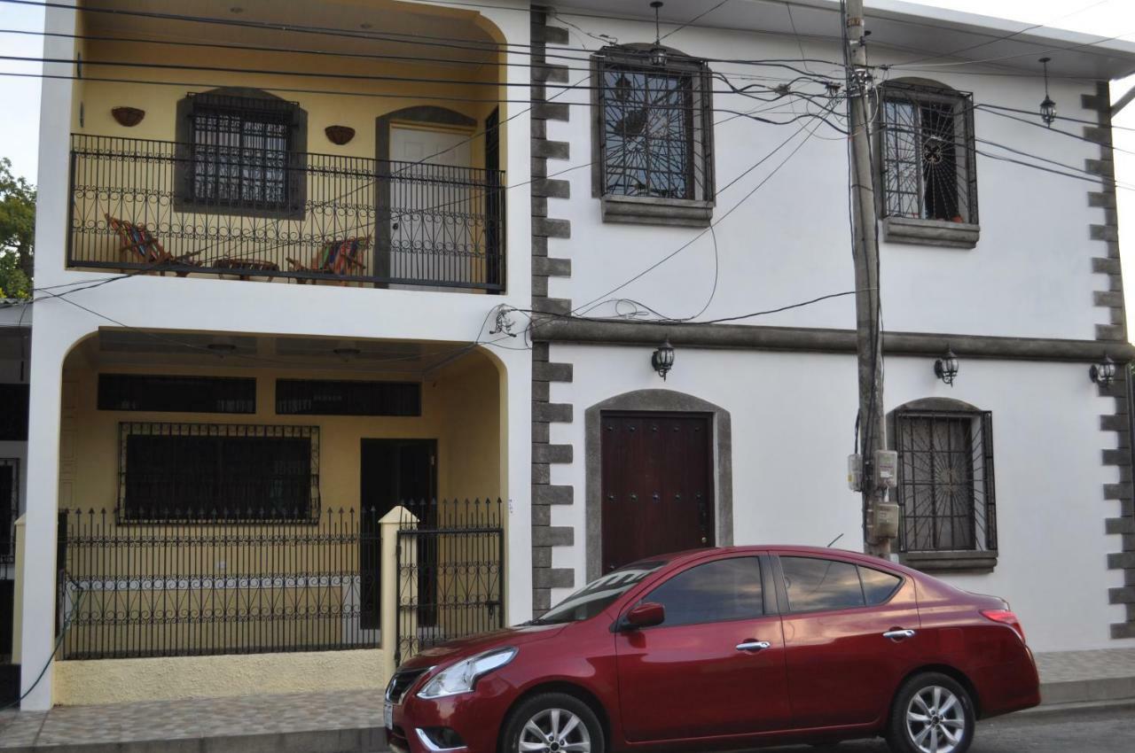 Hotel Casa Blanca Leon Exterior photo